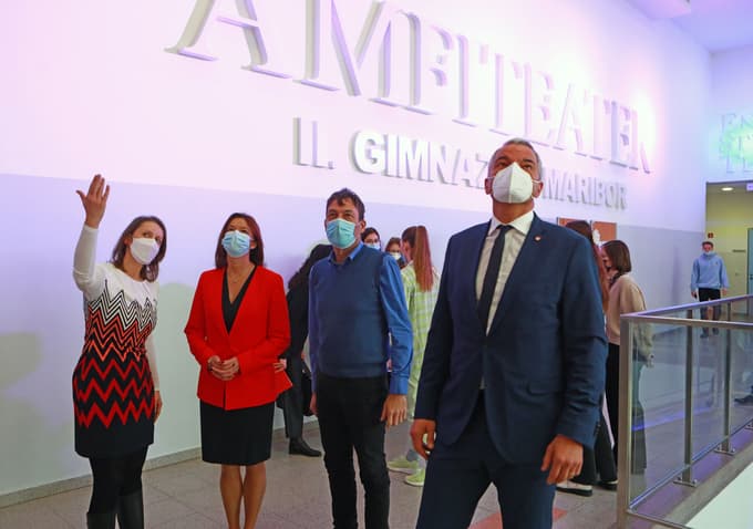 Politična participacija mladih v Sloveniji je boljša, kot se zdi, so ugotavljali v Mariboru. Kaj Zorčič meni o volilni pravici za 16-letnike?