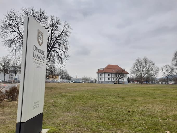 Dvorec Lanovž - pogled iz Čopove ulice