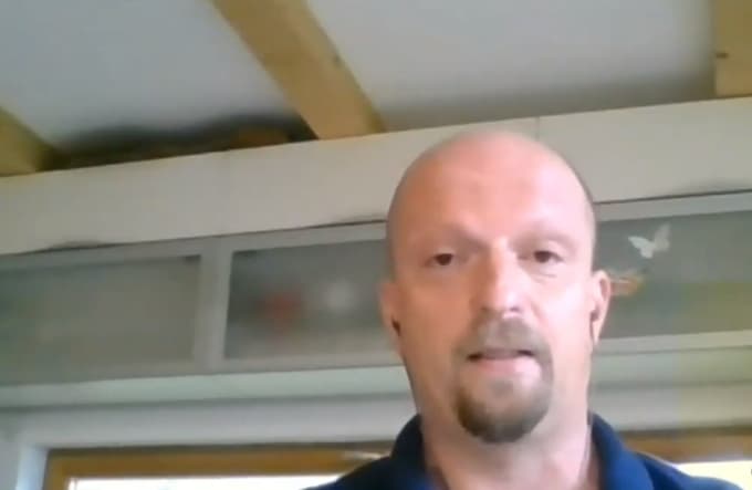 Carotta: Zdržati moramo še kakšen teden. Kacin ima opozorilo za vse, ki ste nameravali na martinovanje