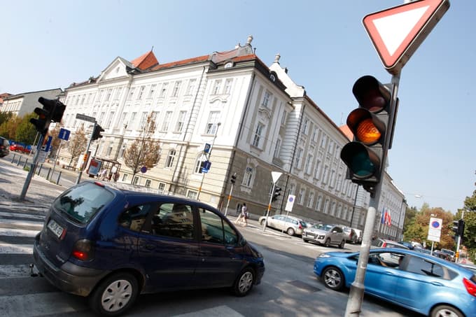 Križišče Ulice heroja Staneta in Razlagove ulice, 2011