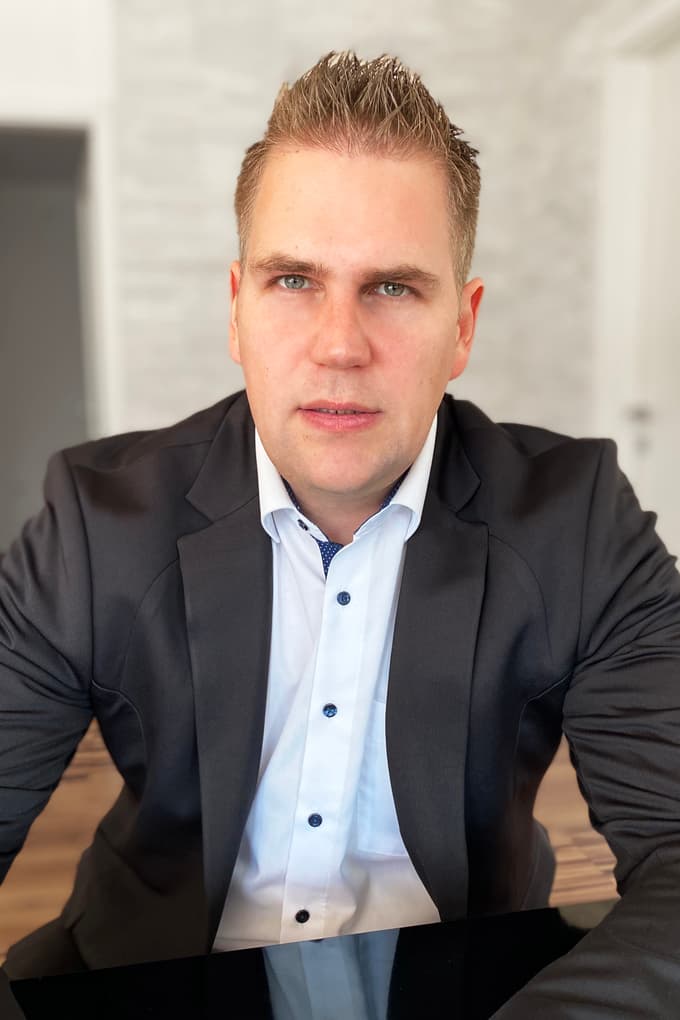 Jure Šacer nadaljuje uspešno zgodbo svojega očeta Franca Šacerja, ustanovitelja podjetja Termo Shop.