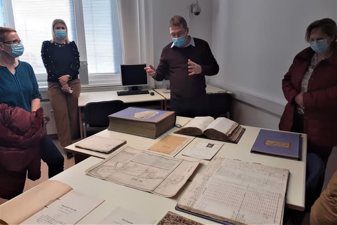 Na ogled so tudi zanimivi originalni dokumenti.