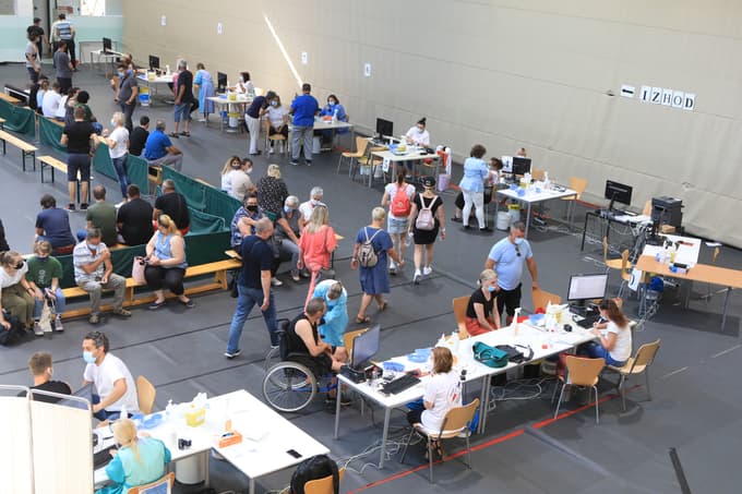 Za nenaročene so imeli pripravljenih 3000 odmerkov cepiva proizvajalca Johnson&Johnson in 13.500 odmerkov AstraZenece