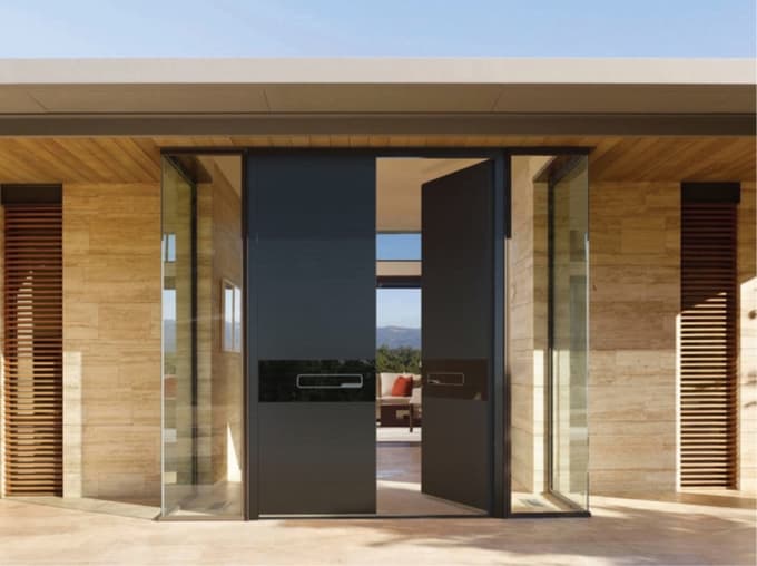 Matirano in sijoče prekrivno steklo v Pirnar vhodu, kolekcija Ultimum Pure.