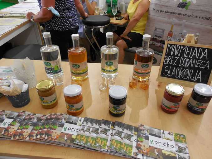 Nešpljev liker je zelo zanimiva posebnost.