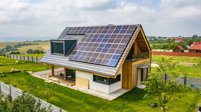 Elektrarna začne proizvajati električno energijo takoj, ko je podpisana Pogodba o uporabi sistema in je priklopljena v omrežje.