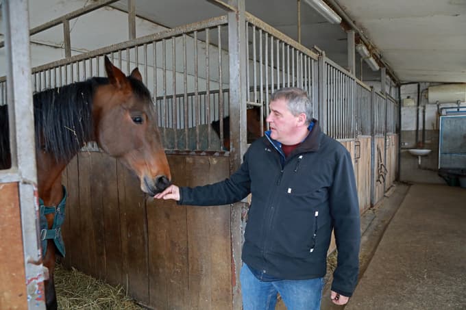 Mariborska občina je zoper Dušana Selinška, predsednika Kasaškega društva Piramida, vložila kazensko ovado zaradi suma storitve kaznivega dejanja zlorabe izvršbe.