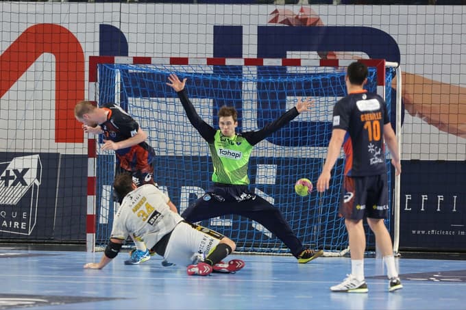 Nikola Portner je sin Zlatka Portnerja in je eden najboljših vratarjev v Evropi.