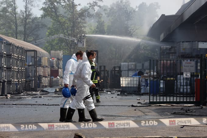 (FOTO) Požar pri Vrhniki pod nadzorom, v bližnjem potoku ni več življenja