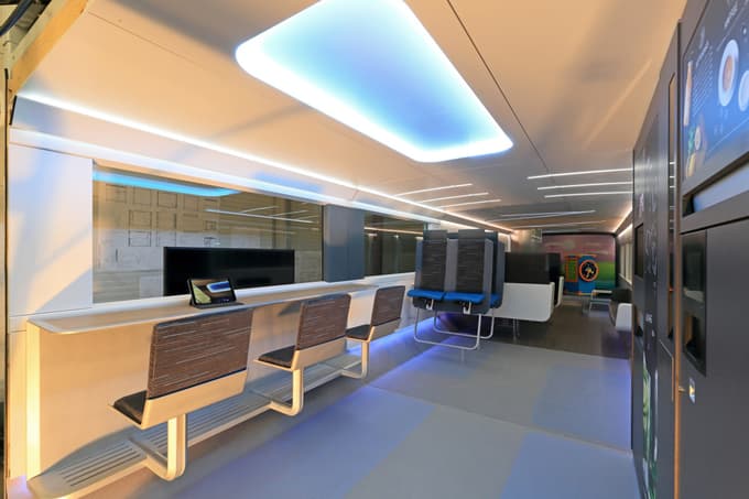 (FOTO) V vlakih prihodnosti fitnes, igralnica, pisarna, masaže