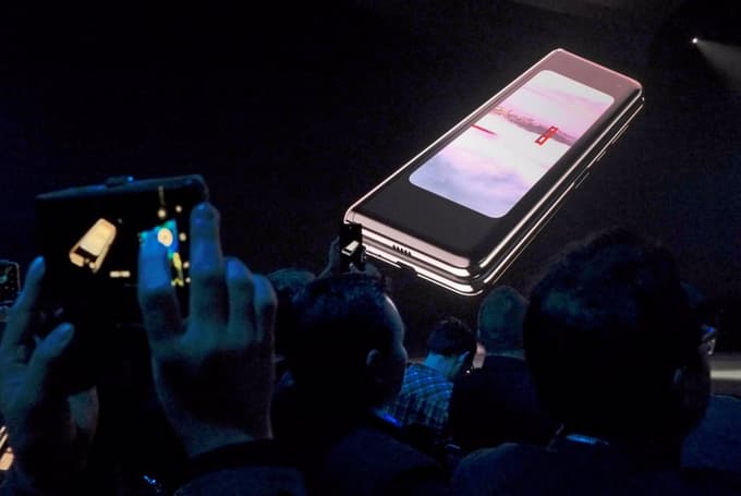 Samsung Galaxy Fold: kompaktna naprava, ki se razpre
