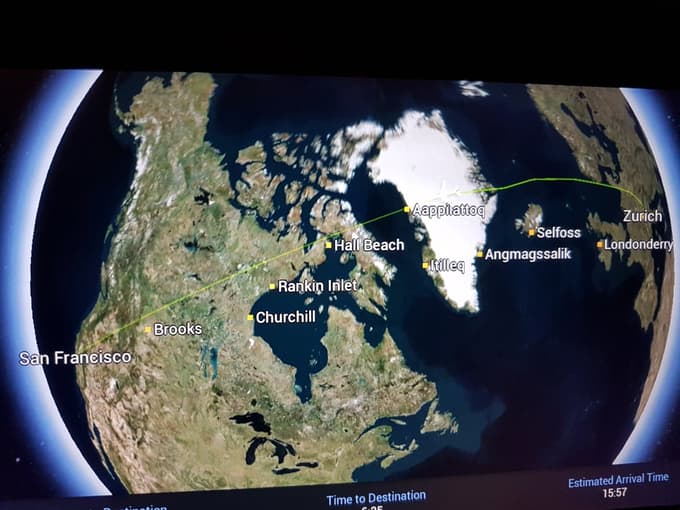 Primerjava bližnjih letališč: Katere povezave ponujajo in kako pogosto