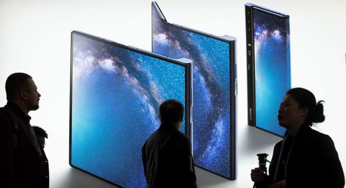 Prepogljivi telefoni v roke premožnih uporabnikov