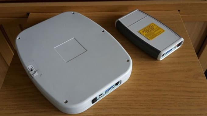 Elektronska oprema za krajo vozil z brezkontaktnimi ključi