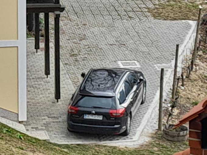 Avto, ki naj bi ga zarubili.