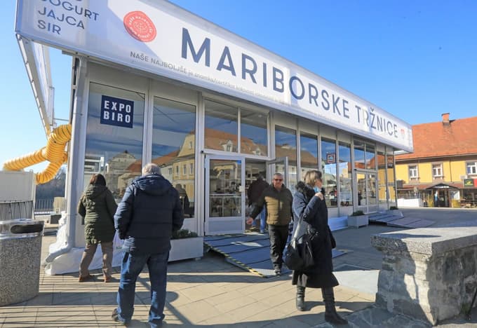 (FOTO in VIDEO) Občina izpolnila obljubo, ponudniki na tržnici zadovoljni: "V Mariboru imamo stranke in brez njih ne moremo delati"
