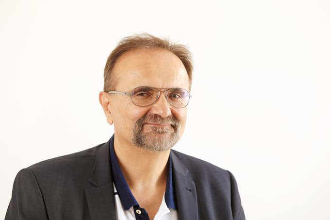 Željko Čurić: "Prvih deset žrtev se nam zdi ogromno, ko pridemo na deset tisoč, pa to za večino postane statistika." 