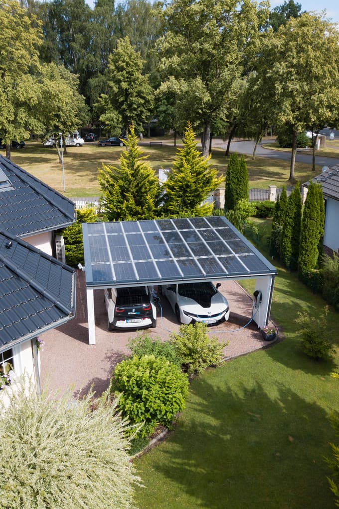 Sončna elektrarna je naložba za vsaj 30 let, zato naj bo streha, na kateri bo vgrajena, trdna in stabilna.