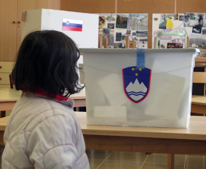 (POGLED) Kulica, glasovnica, karton in - ti
