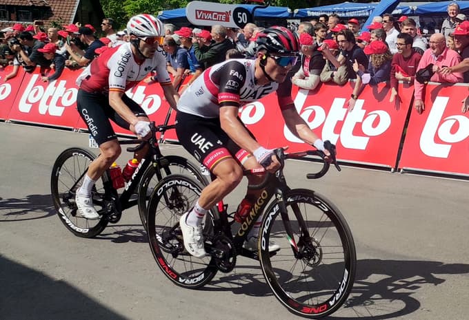 Potop v zadnjih metrih in kislina po celem telesu
