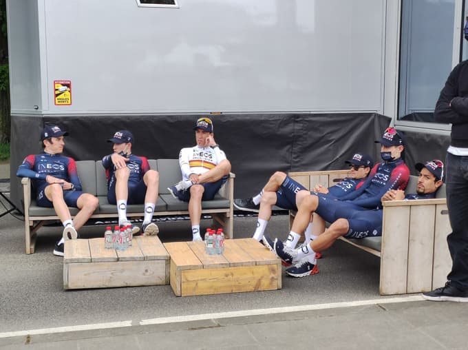 (FOTO) Težki dnevi za Pogačarjem, a niti brez njega Slovenija ni brez možnosti za tretjo zmago na Stari dami
