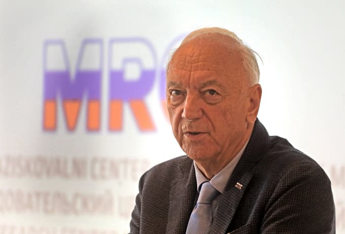 Janez Ujčič: "V našem primeru ne gre za politično akcijo, temveč za spoštovanje žrtev nacizma."