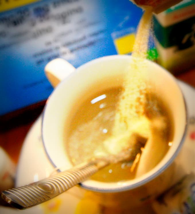 Pediatri staršem v tem primeru, ko zdravila s paracetamolom niso dobavljiva, svetujejo uporabo alternativ - svečk, zdrobljenih tablet ...