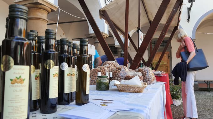 Manj znano je lešnikovo in orehovo olje.