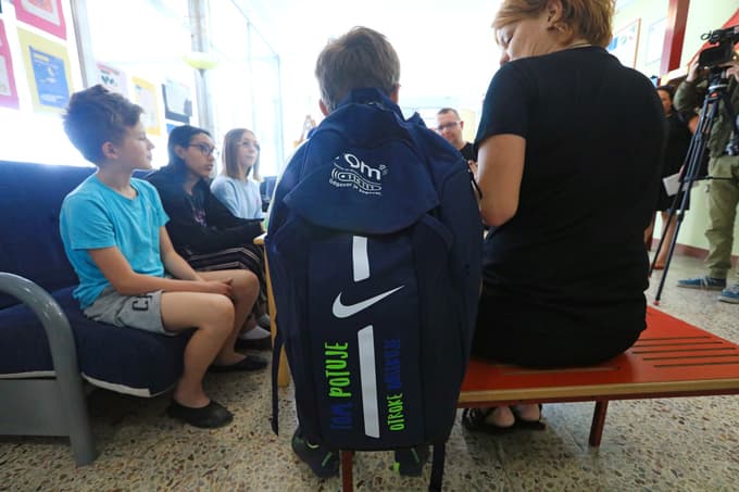 Tom telefon: Anonimno uho za majhna vprašanja in velike težave
