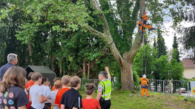 Prikaz dela reševalcev iz jam