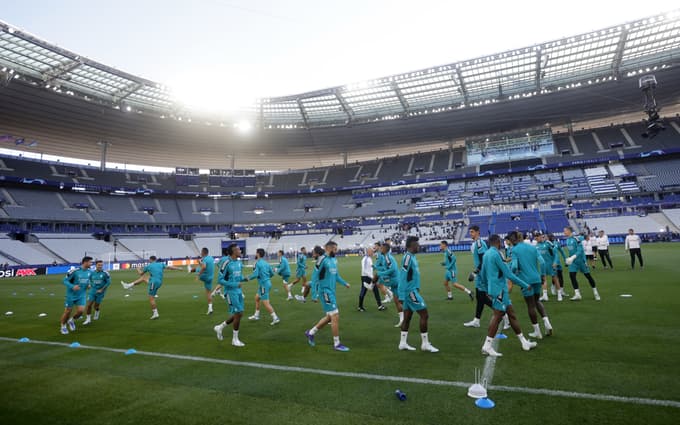 Madridčani na uradnem treningu v Parizu