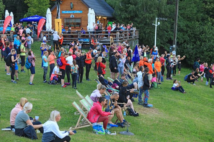 Maribor - Trikotna jasa - Prireditve - Pohod - Sončni vzhod na Trikotni jasi - pohodniki - Sonce - -