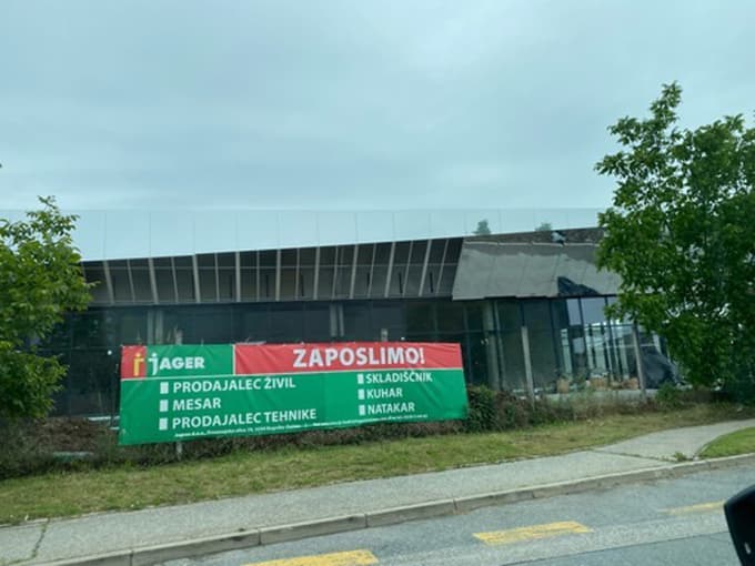 Vroča delovna mesta: Koliko je plača gradbenega inšpektorja? In kdo zaposli svetovalca za kibernetsko varnost?