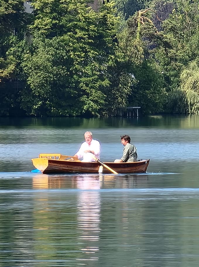 (FOTO in VIDEO) Miha Deželak na Bledu spil kavo z Jeremyjem Clarksonom!