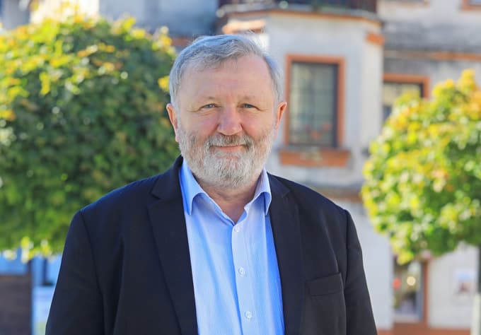 Ivan Žagar: "Vsak prejemnik socialnih transferjev bi moral vsaj del te pomoči oddelati z družbenokoristnim delom."