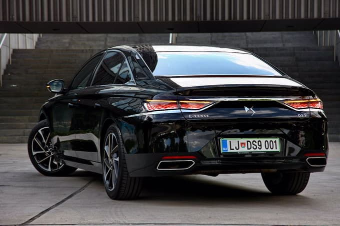 (FOTO) DS 9: Predsedniška limuzina po francosko