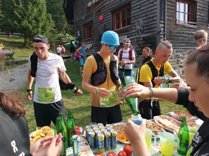 Okrepčevalne postaje so bile dobro založene, prostovoljci pa odlično uigrani.