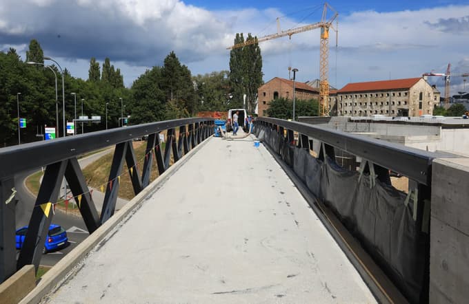 Nadhod pri Titovi cesti v Mariboru bodo za kolesarje in pešce odprli novembra