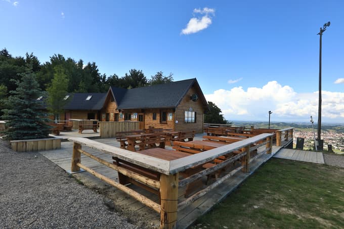 (FOTO) Trikotna jasa: Priljubljena koča na Pohorju pod lupo inšpektorja