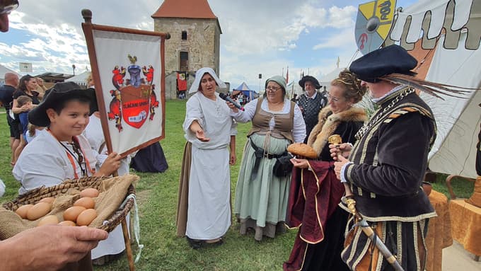 23. Grajske igre: S srednjeveško tržnico, žonglerji in viteškimi boji vrnitev v srednji vek