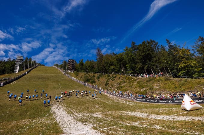 (FOTO) Najhitreje so se po letalnici bratov Gorišek povzpela stara imena. Pekoče noge je nekoliko ohladil dež