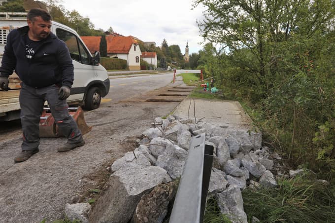 (FOTO) V Mariboru bodo postavili 50 novih avtobusnih nadstrešnic