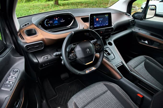Peugeot rifter: Avto, ki je "izgubil" motorje z notranjim zgorevanjem