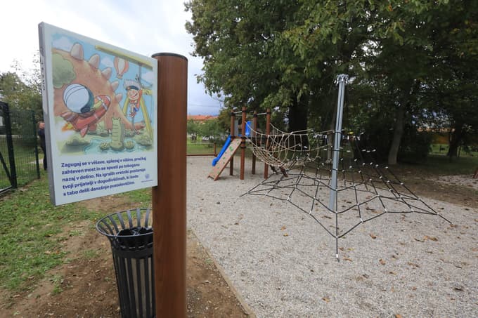 (FOTO in VIDEO) Nova igrala na Teznu vabijo otroke