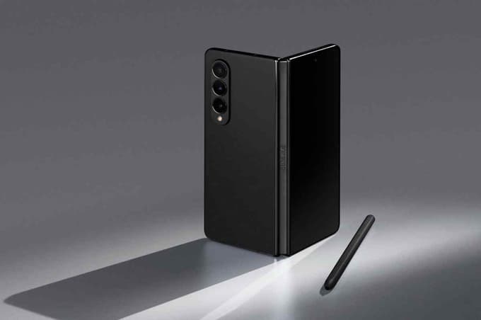 Dilema: kateri vrhunski pametni telefon izbrati?