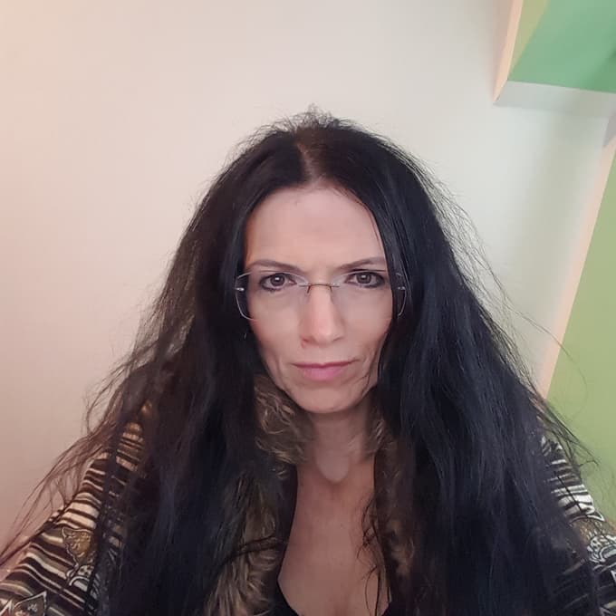 ddr. Ana Vovk