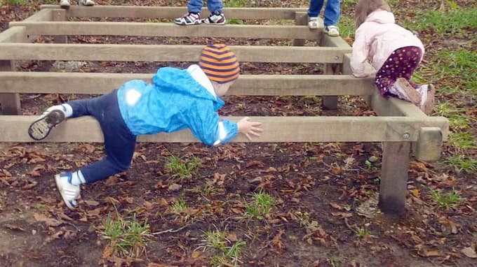 Plezanje je priljubljena igra otrok.