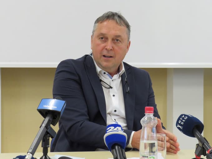 Janko Šteharnik: "Dežurne ambulante so 15 kilometrov stran. Če jih res tako nujno potrebujete, se boste odpeljali tja."
