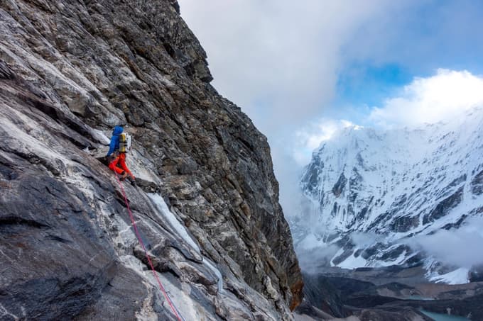 (FOTO) Slovenci v Himalaji preplezali smer na goro Pomlaca, ki je ni preplezal še nihče