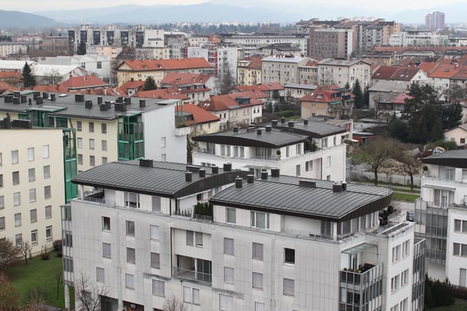 Ljubljana je po cenah stanovanjskih nepremičnin za petami Dunaju.